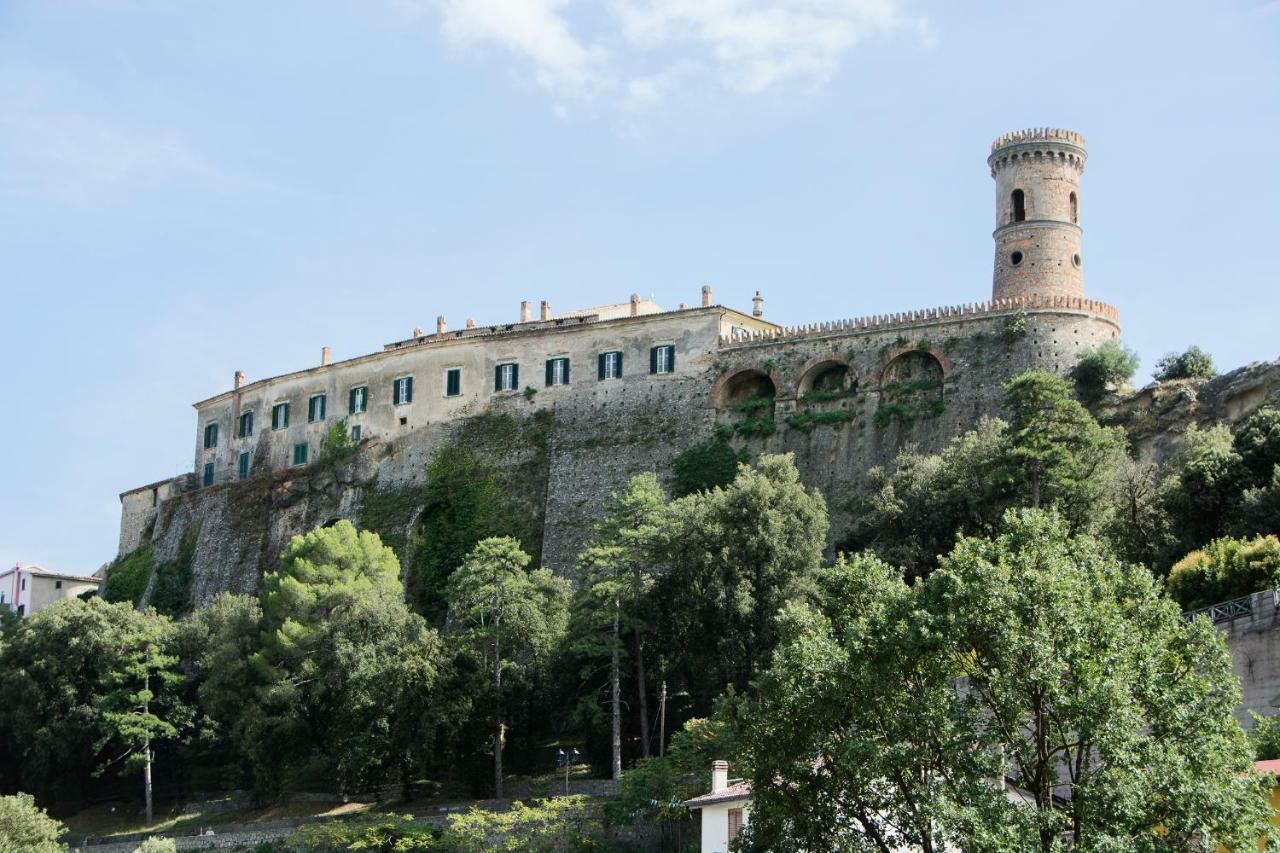Castello Di Caccuri Suites Eksteriør billede